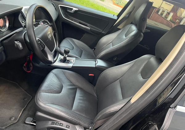Volvo XC 60 cena 48900 przebieg: 212000, rok produkcji 2012 z Rzeszów małe 92